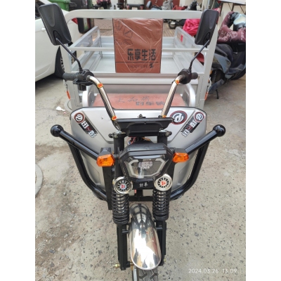 電動三輪車